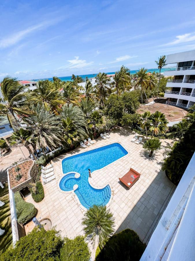 Hotel California Playa El Yaque Extérieur photo